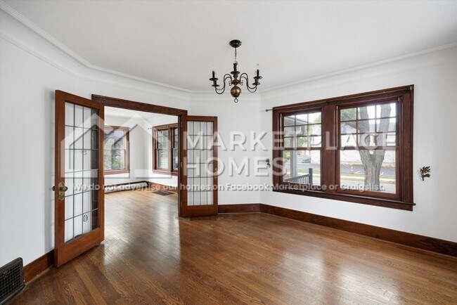Building Photo - 509 S Pleasant St