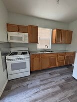 Building Photo - 2225 W Olmos Dr