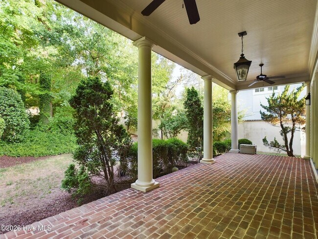 Building Photo - 3724 Rolston Dr