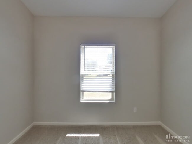 Building Photo - 252 Oaken Bucket Dr