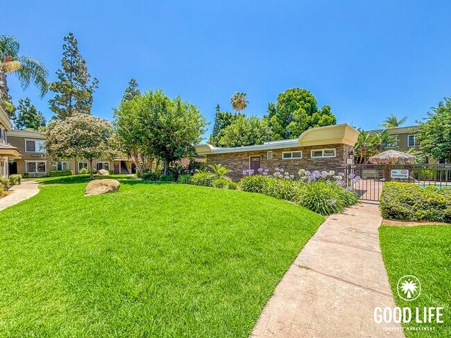 Building Photo - SD: Charming 2BD/1BA 2nd Floor Condo in El Cajon W/ A/C Unit, W/D, & 2 Reserved Parking Spots!