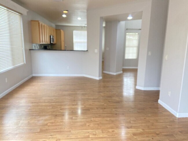 Building Photo - South Reno - Double Diamond Stunner - Tons of Amenities!