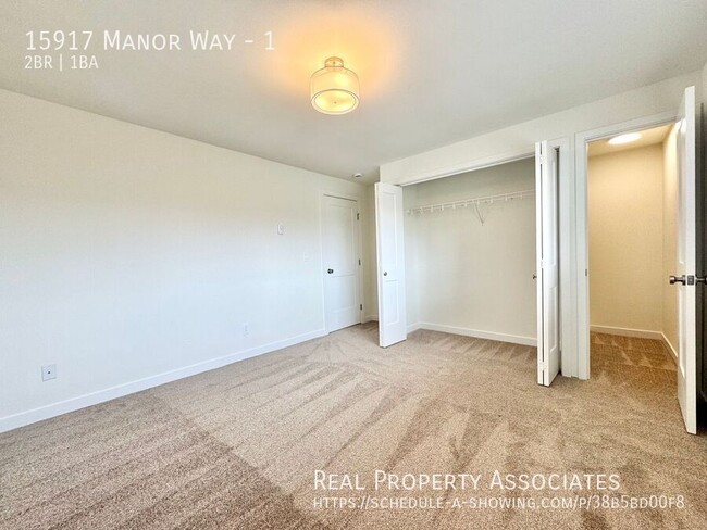 Building Photo - 15917 Manor Way