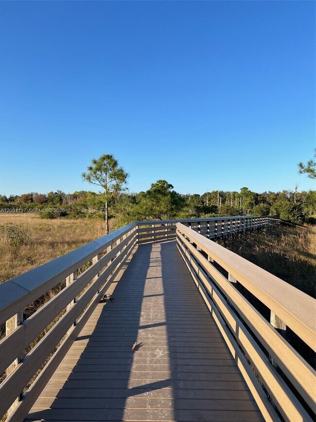 Building Photo - 184 W Bay Cedar Cir