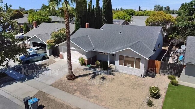 Building Photo - 5835 Halleck Dr
