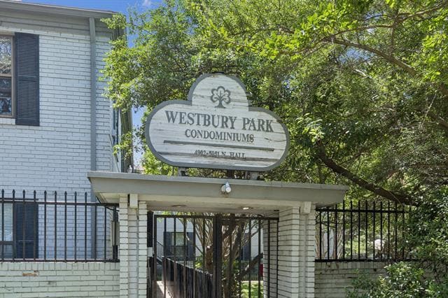 Building Photo - 4949 N Hall St