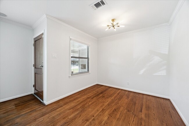 Building Photo - 4214 Glebe Rd