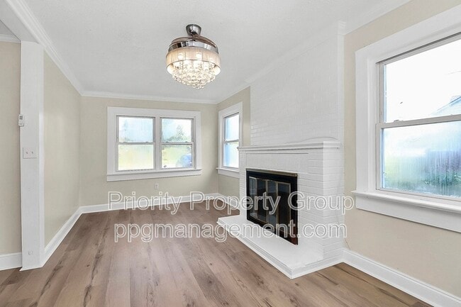 Primary Photo - 1104 Linwood Rd