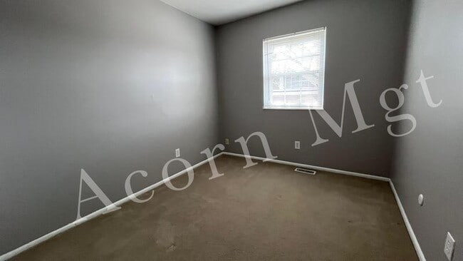 Building Photo - 73 Tarryton Court West