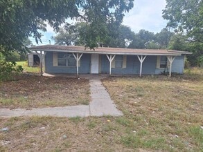 Building Photo - 3bedroom, 2 bath