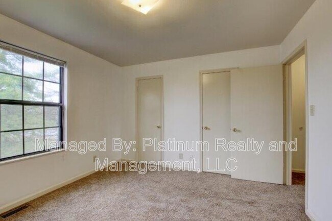 Building Photo - 1601 Minglewood Dr