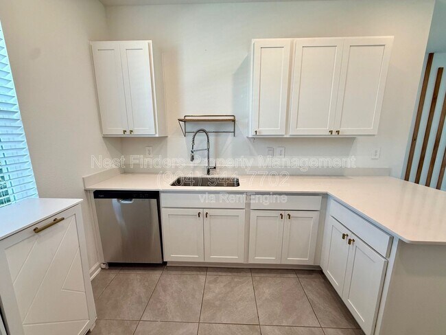 Building Photo - 56 Sage Br St