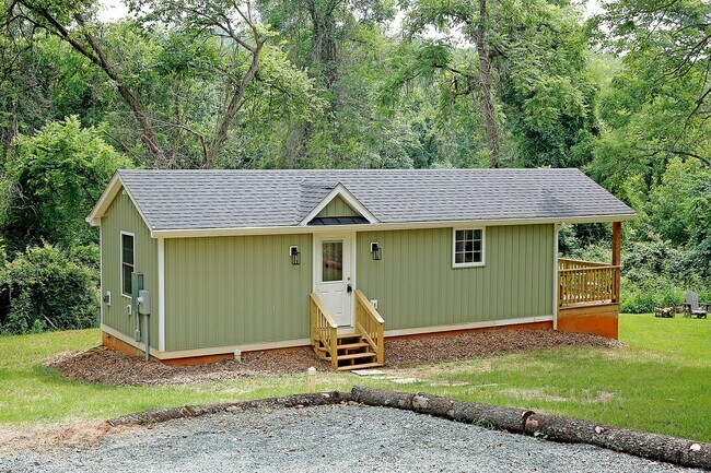 Building Photo - 3097 Morgantown Rd