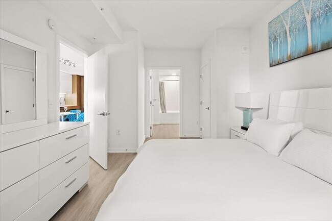 Building Photo - 1051 First St NE