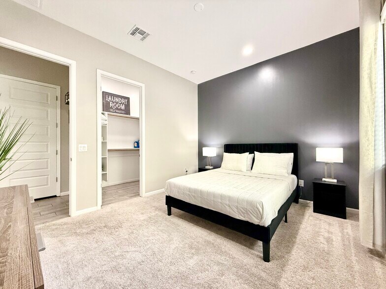 Building Photo - 8060 S Desert Indigo Dr