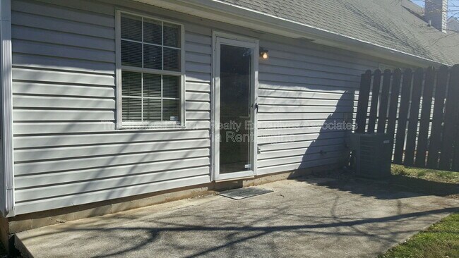 Building Photo - 1017 Nod St