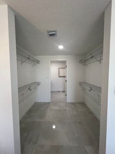Building Photo - 14616 SW 261st Terrace