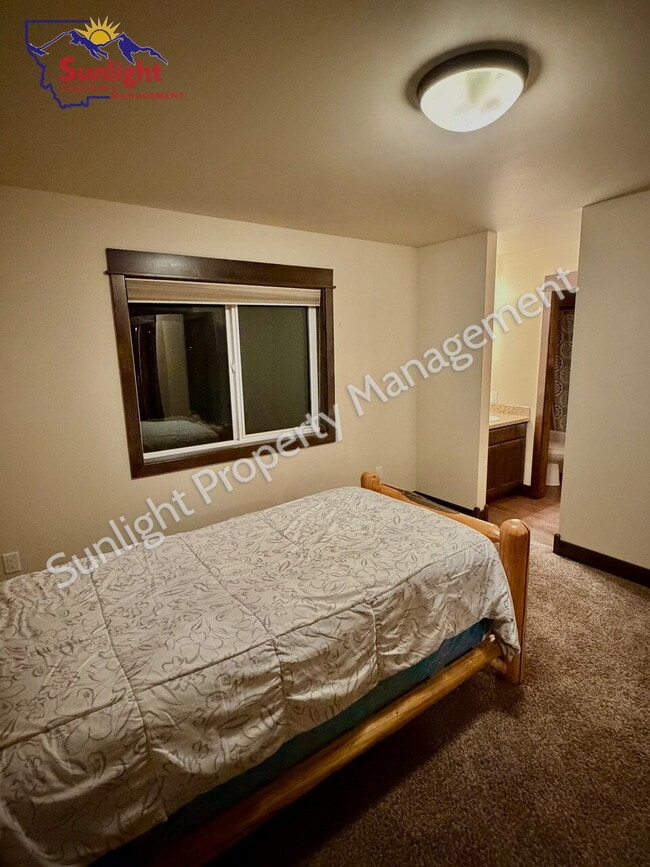 Building Photo - Spacious Country Home with 5 Bedrooms, Movie Room & Stunning Open-Land Views