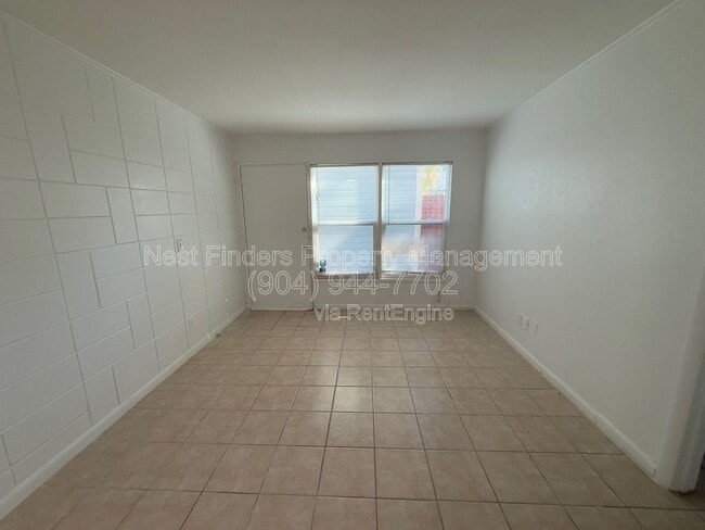 Building Photo - 1318 Sydney Pl