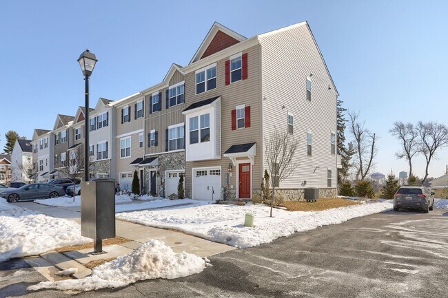 Building Photo - 1 Taube Ct