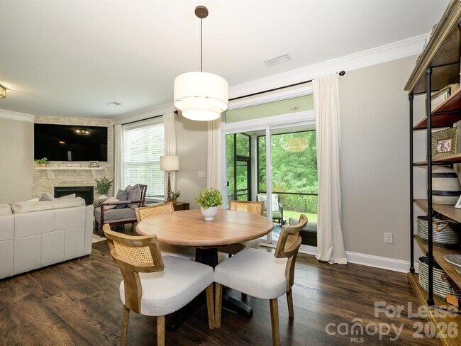 Building Photo - 3009 Lydney Cir