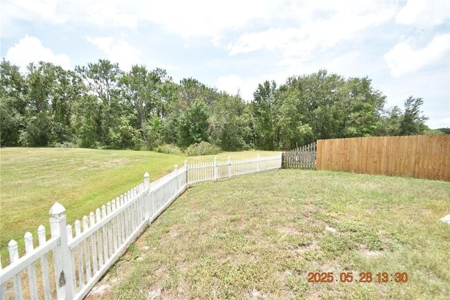 Building Photo - 30634 Birdhouse Dr