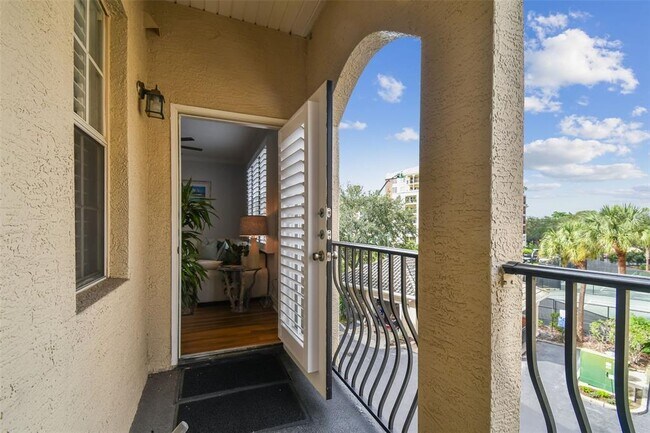 Building Photo - 501 Knights Run Ave