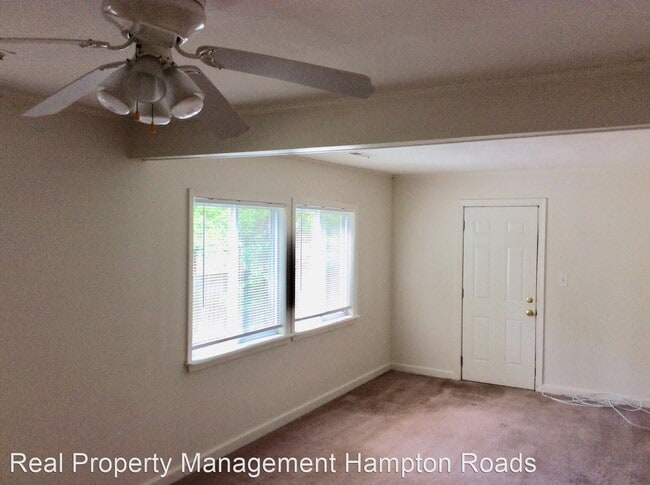 Building Photo - 3 br, 1 bath House - 236 Woodview Avenue