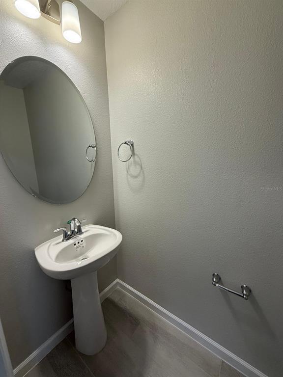 Building Photo - 14910 Harvest St