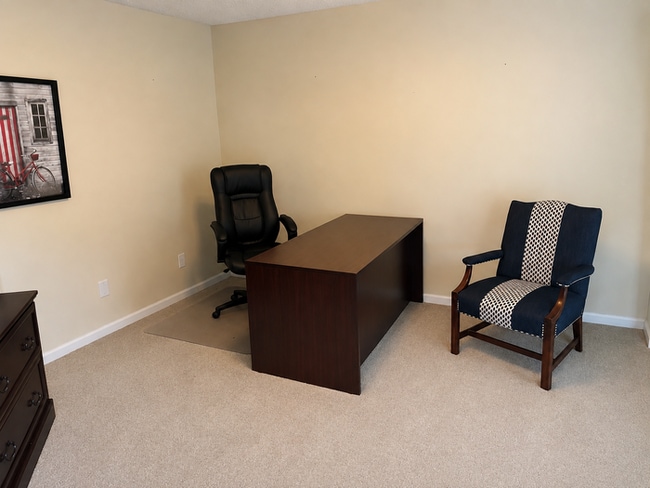 Building Photo - Furnished Mid Term rental