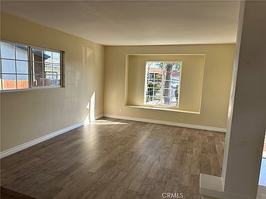 Building Photo - 154 E 39th St