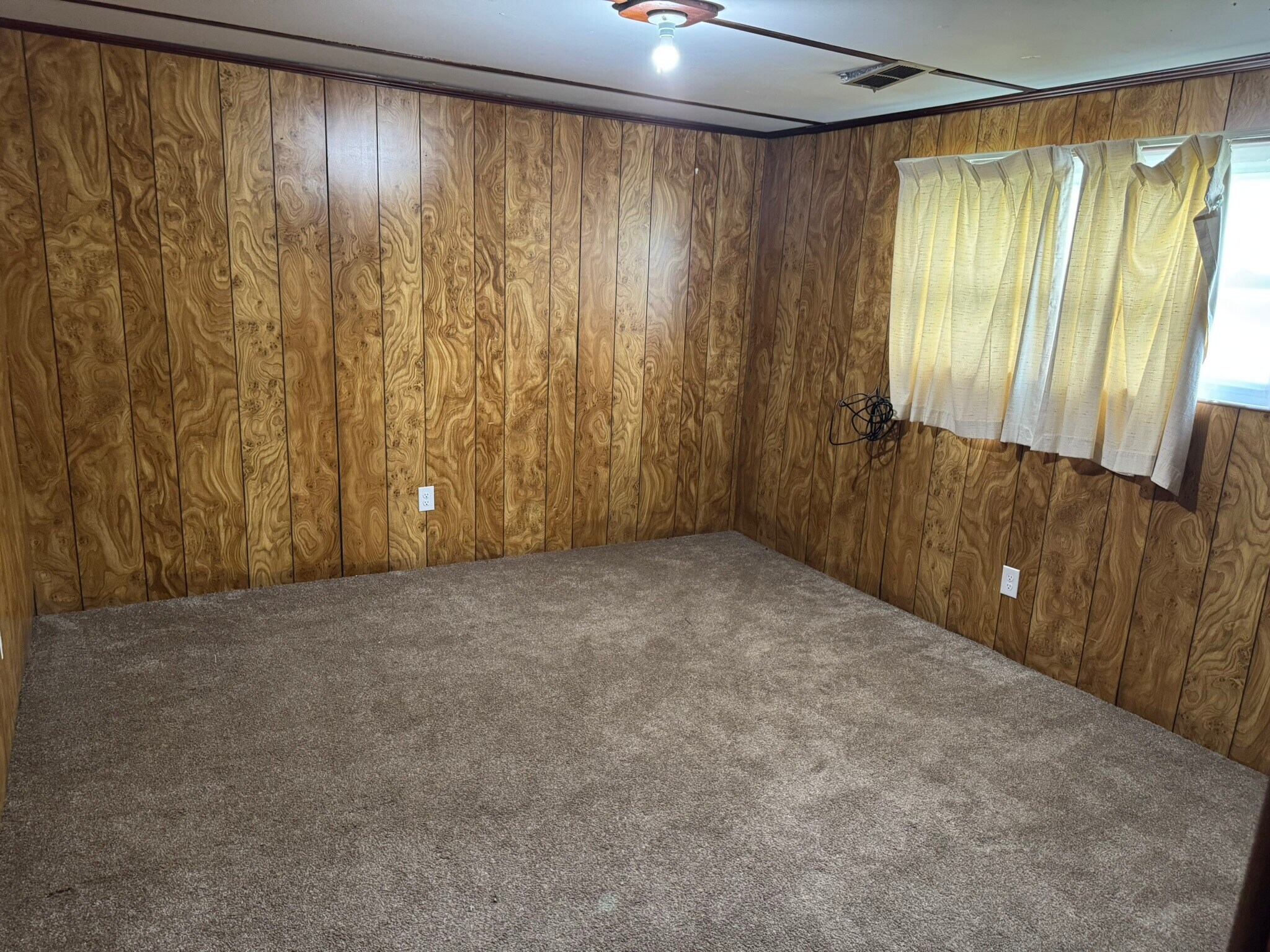 Building Photo - 2107 Tanglefoot Ln