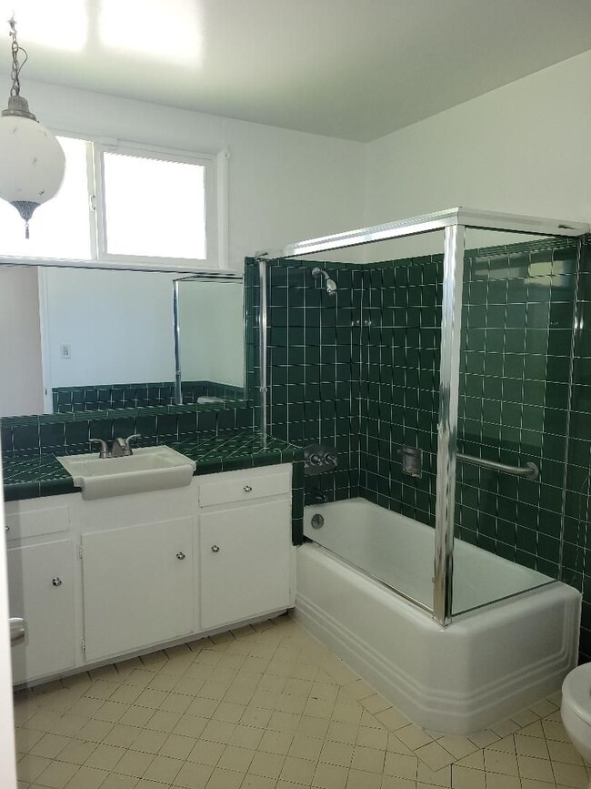 Building Photo - Charming 1950's Home in Encino, CA