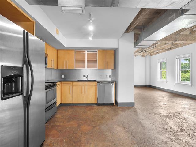 Building Photo - 329 E Colorado Blvd