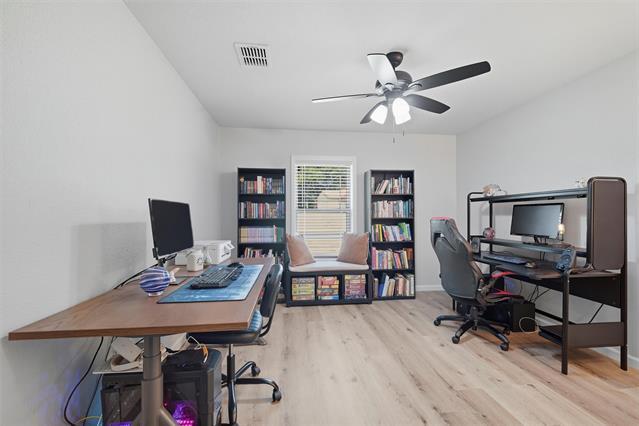 Building Photo - 3400 Sarra Ln