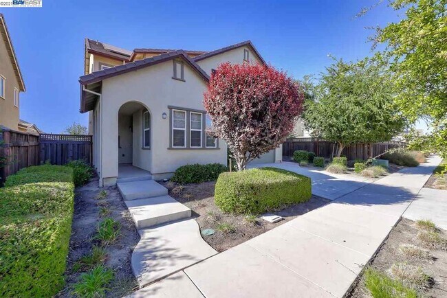 Building Photo - 18517 Admiral Way