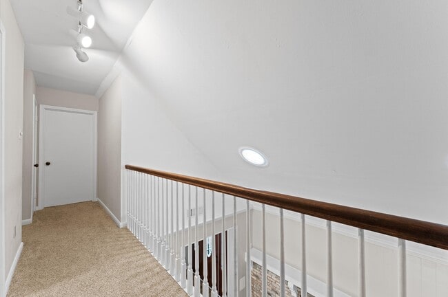 Building Photo - 9407 Brooding Oak Cir