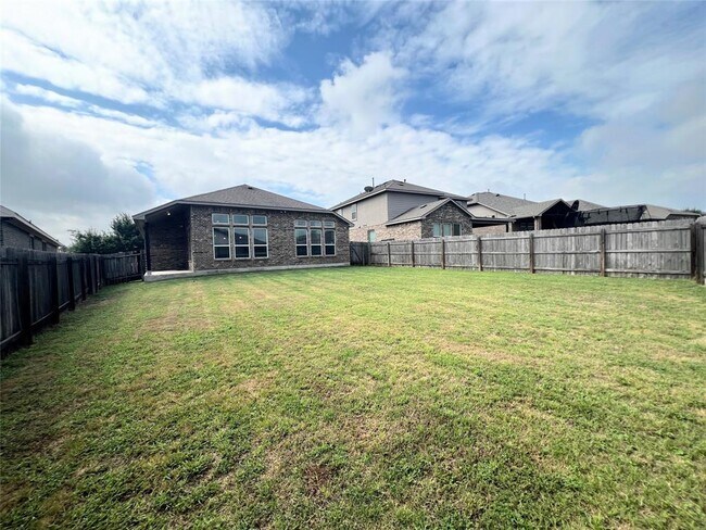 Building Photo - 613 Palmilla St