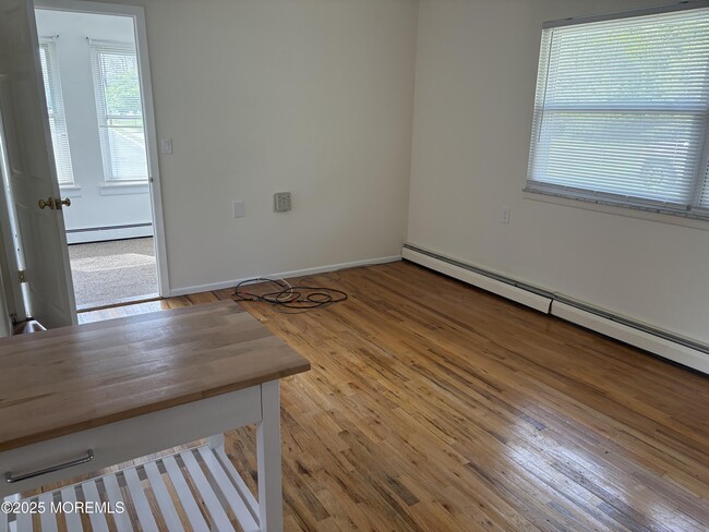 Building Photo - 45 Yellowstone Dr