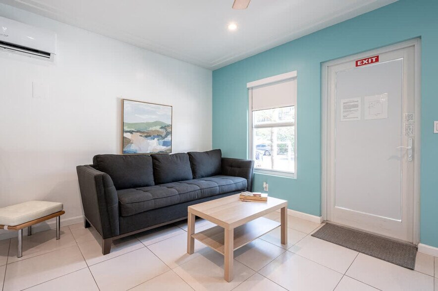 Building Photo - 334 Oregon St