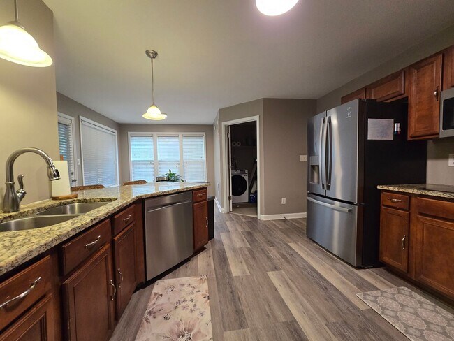 Building Photo - 135 Leggett Dr