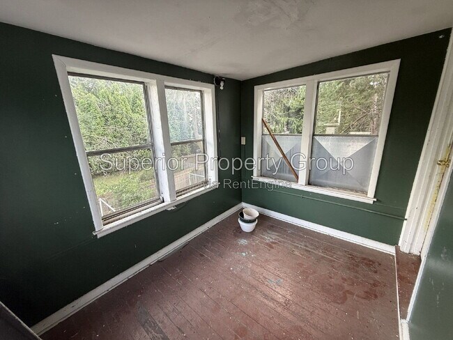 Building Photo - 2507 E Johnson St
