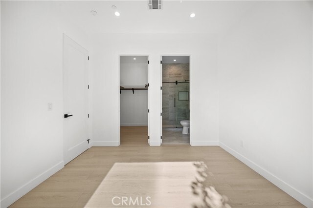 Building Photo - 6948 Amestoy Ave