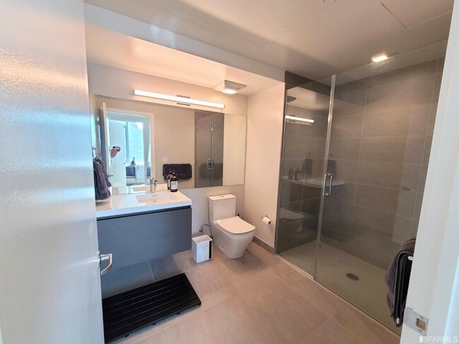 Building Photo - 1545 Pine St