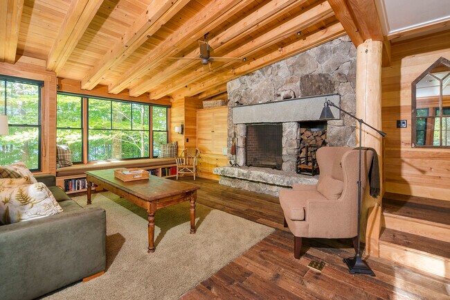 Building Photo - 131 Fish Hook Rd