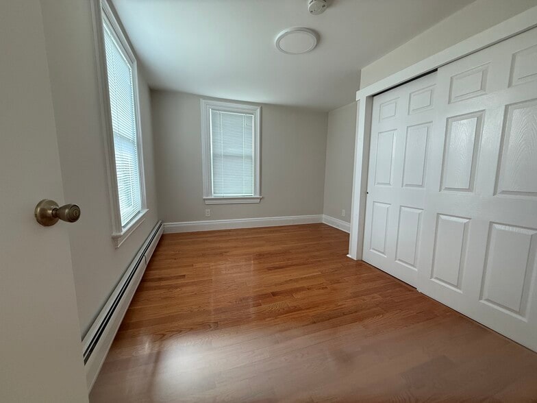 Building Photo - 238 Claremont Ave