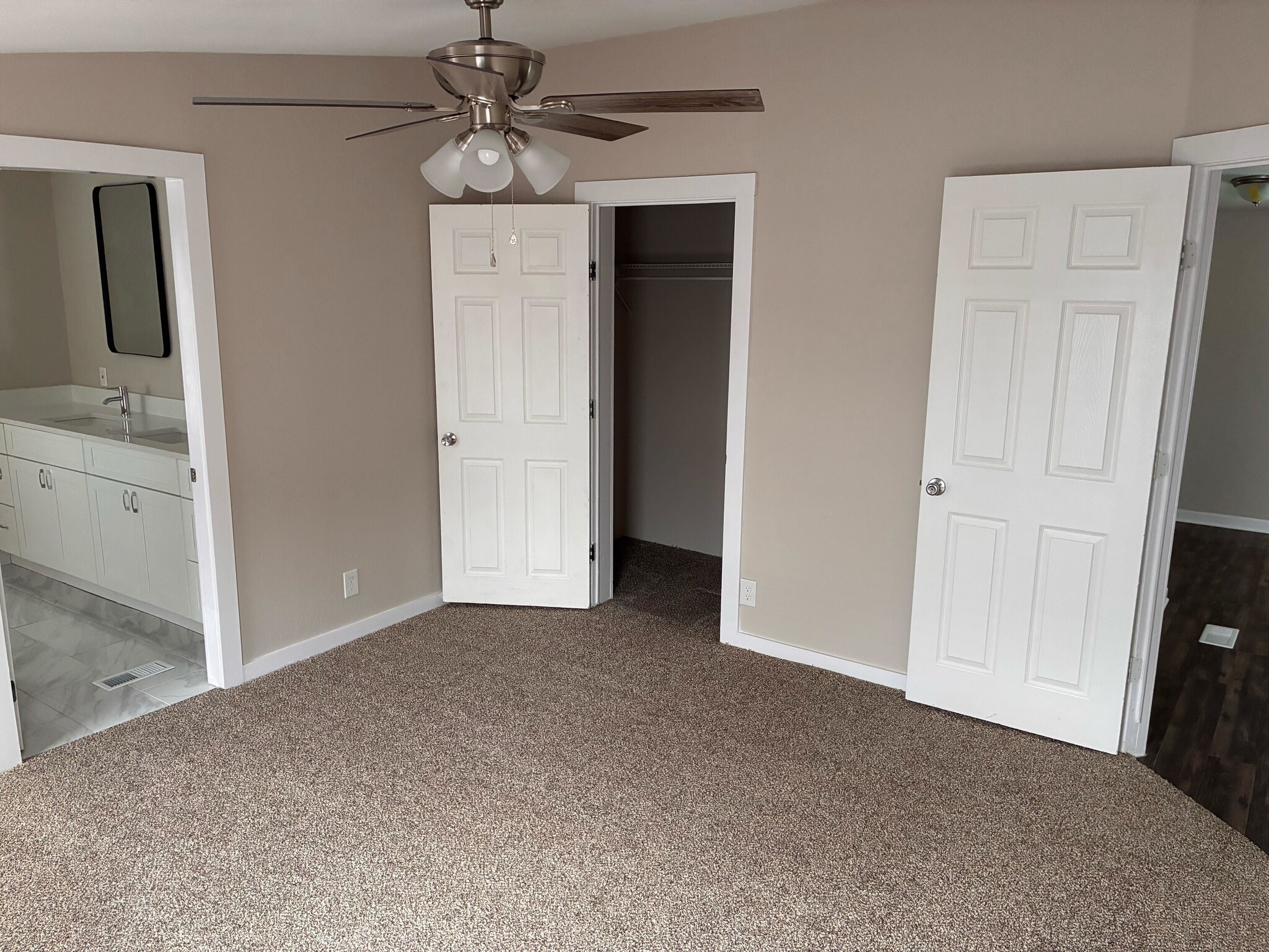 Building Photo - 1403 Darold Dr