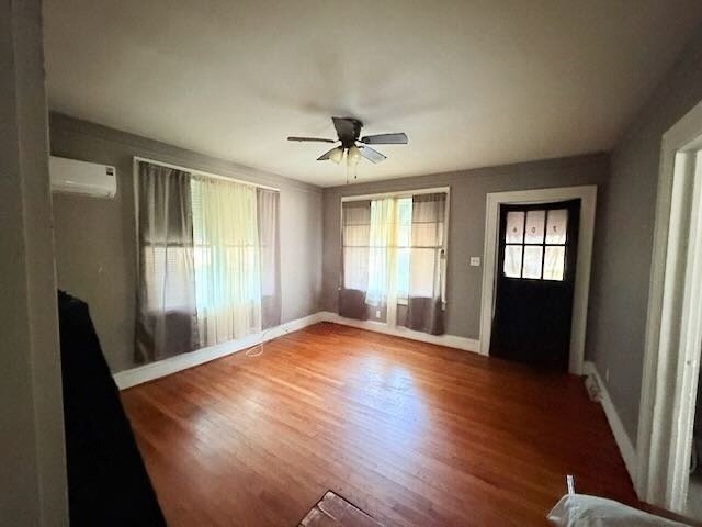 Building Photo - 706 3rd St