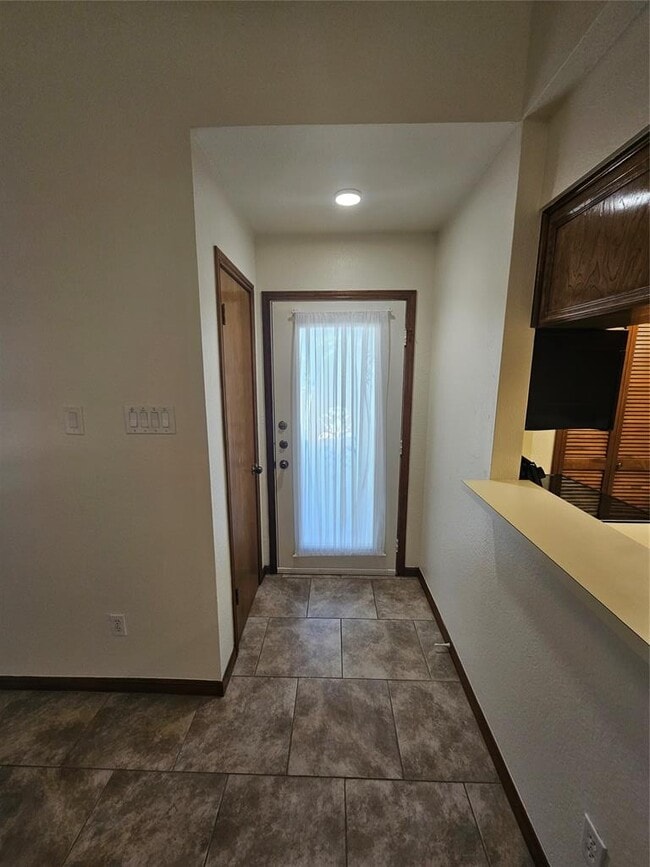 Building Photo - 349 Fantail Loop