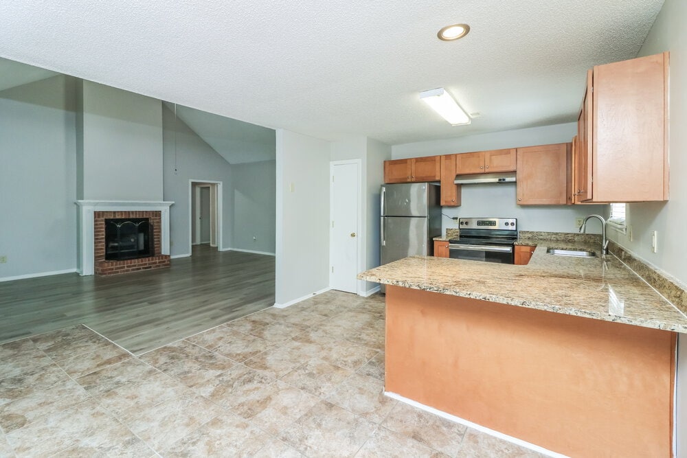 Building Photo - 4034 Sharon Woods Dr